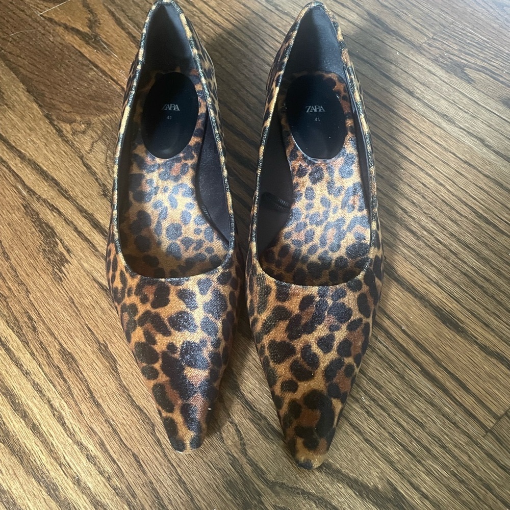 Zara leopard pattern (Brown and Black) Flats